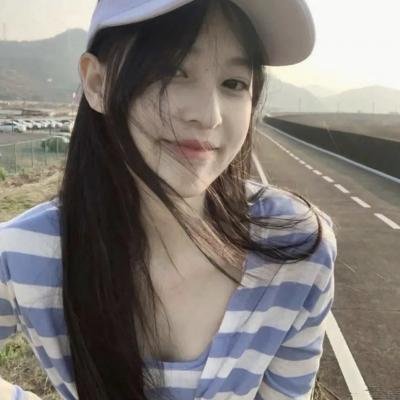 迎风而立的狮子